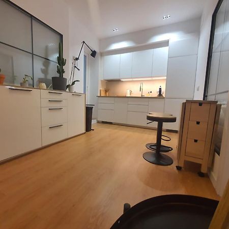 Rentadore Atocha Suites Мадрид Экстерьер фото